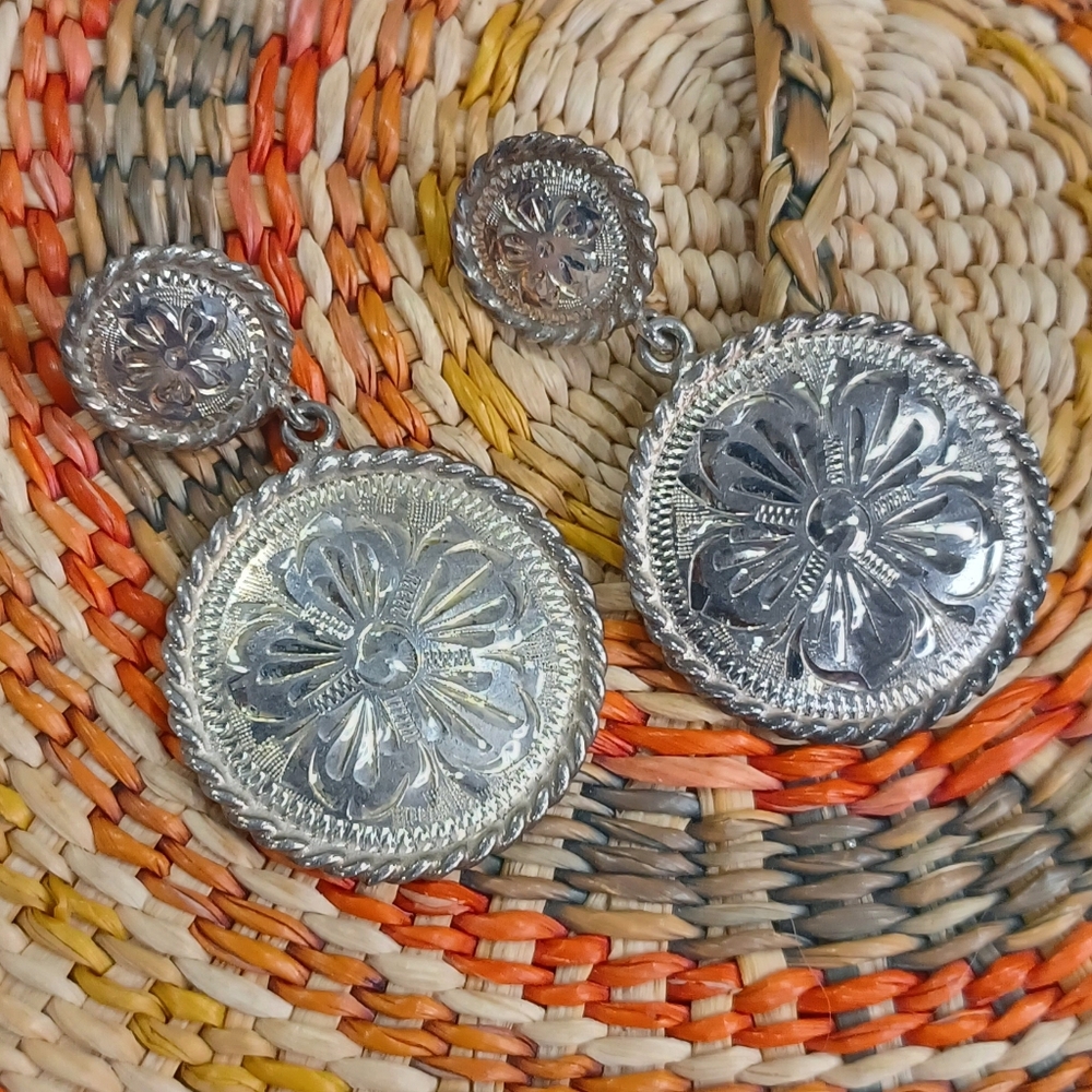 Vintage Taxco Mexico Sterling Silver Floral Etched Earrings